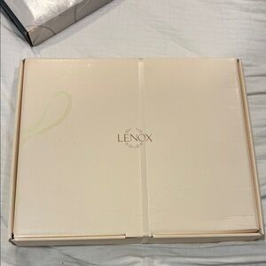 NWT Lenox Ivory Wedding Promises Collection
5” x 7” frame